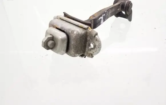 Skoda Octavia Mk2 (1Z) Rear door check strap stopper 1Z0839249