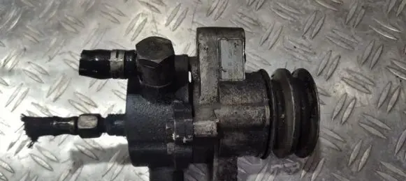 Mazda 626 Vacuum pump x2t50299 rfg118g00