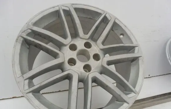 Audi Q7 4M R19 alloy rim 4M0601025P 5X112