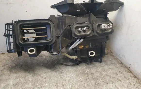 Mercedes-Benz Vito Viano W447 Interior heater climate box assembly A4478300160 A4478350400