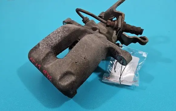 Rear brake caliper