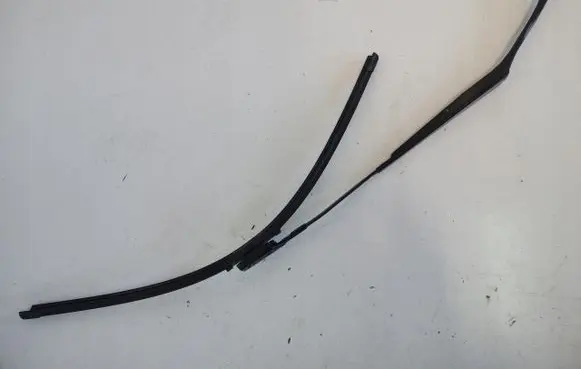 Tesla Model S Front wiper blade arm 6005951-00-C