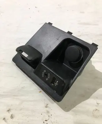 BMW X5 F15 USB socket connector 9252108 10055913 105067531C