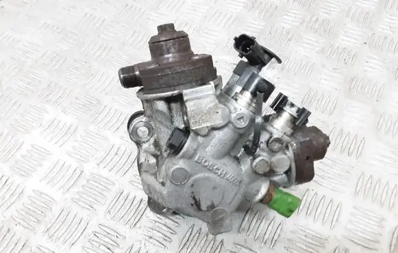 Volvo V50 Fuel injection high pressure pump 31272896