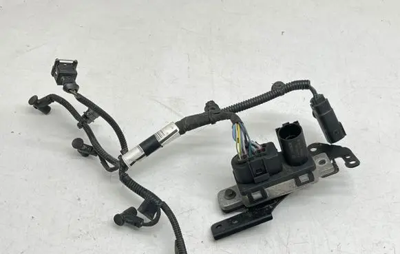 Volvo S90, V90 Glow plug pre-heat relay 0281003154