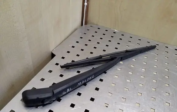 Mazda 6 Rear wiper blade arm