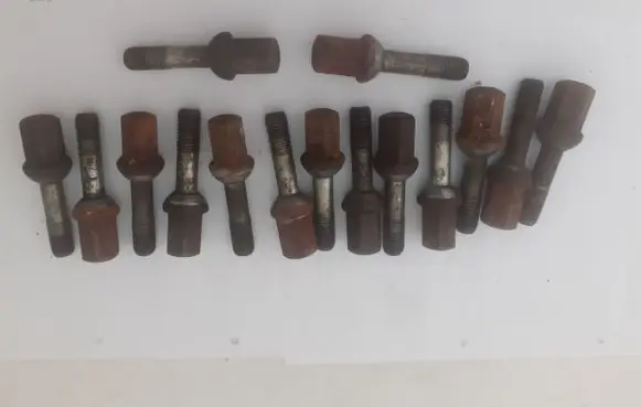 Mercedes-Benz E W210 Nuts/bolts A2034010270