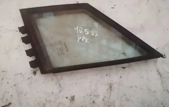 Toyota Corolla Verso AR10 Front door vent window glass four-door 