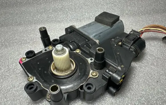 Audi A8 S8 D2 4D Rear door window regulator motor 4D0959801F