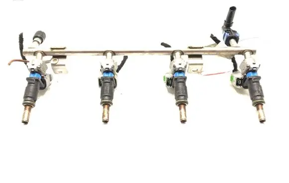 Chevrolet Cruze Fuel main line pipe 55562599