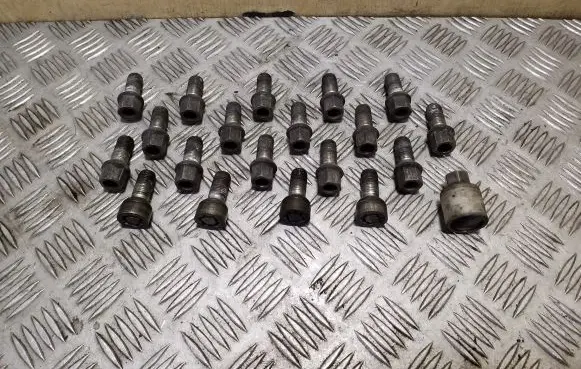 Audi TT TTS Mk2 Nuts/bolts 