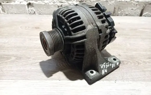 Volvo S60 Generator/alternator 0124525060 30667894