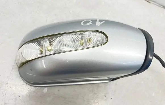 Mercedes-Benz E W211 Front door electric wing mirror 413133420