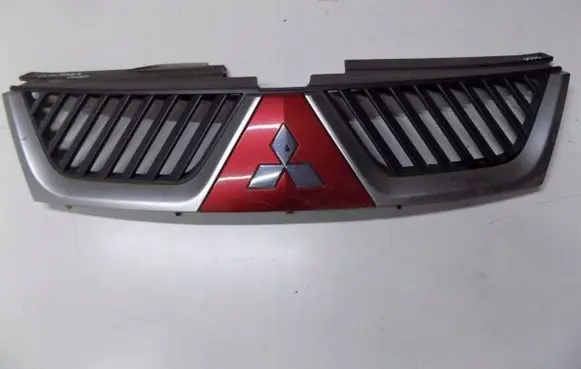 Mitsubishi Outlander ACC Distronic radar sensor grill/trim 7450A037ZZ