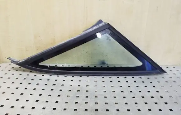Audi A6 S6 C4 4A Rear side window
