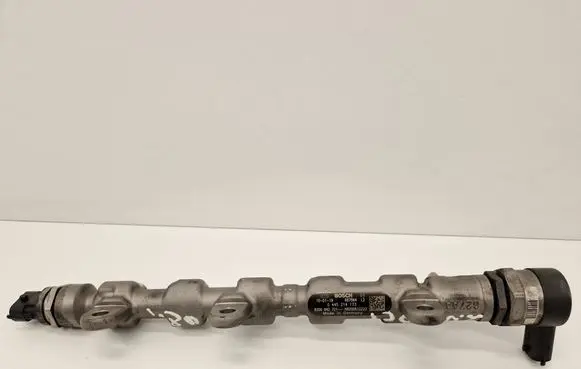 Renault Laguna III Fuel main line pipe 0445214173 H8200610223 8200942721