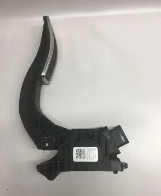 Audi A4 S4 B9 8W Accelerator throttle pedal 8W1723523