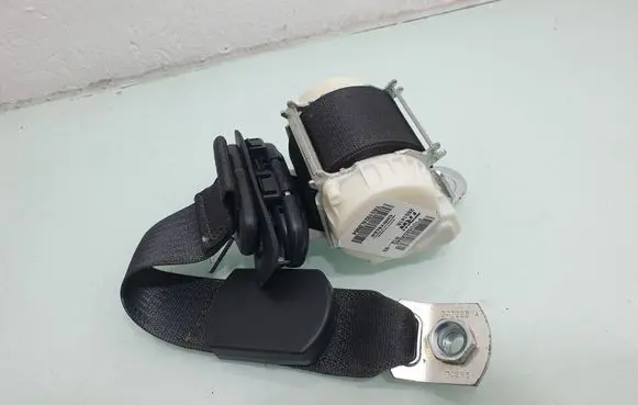 Jeep Cherokee Rear seatbelt P1UU52DX9AC