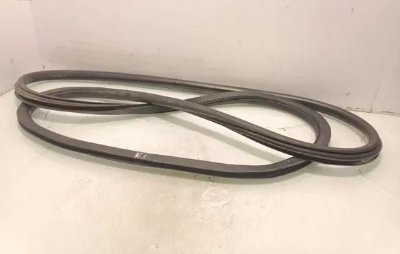 Skoda Octavia Mk2 (1Z) Front door rubber seal 1Z0867365F