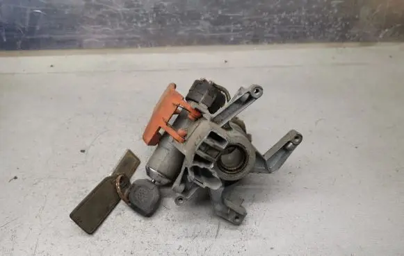 Ford Escort Ignition lock 85GB3675AD