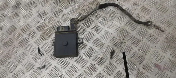 BMW 3 E46 Glow plug pre-heat relay E2110022360
