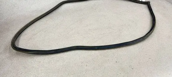 BMW 3 E30 Front door rubber seal 1906960 51711906960