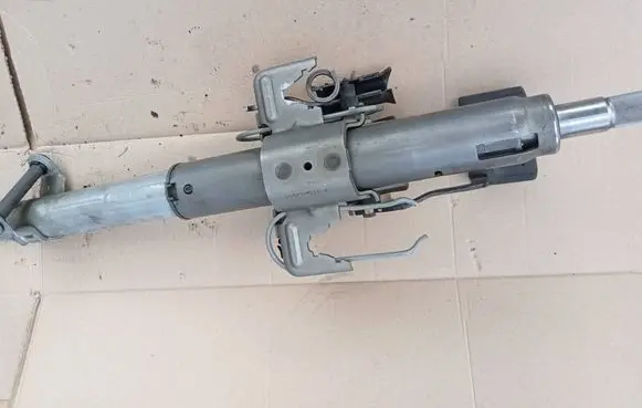 Opel Vectra C Steering wheel axle 24415475