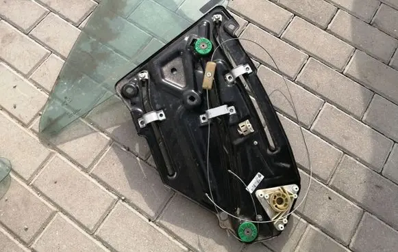 Volkswagen Eos Rear window lifting mechanism without motor 1Q0839402B 1Q0845042F
