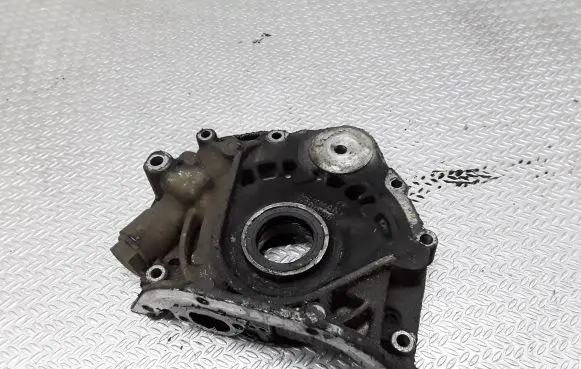 Volvo V70 Oil pump 074115109B