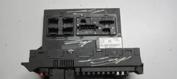 Mercedes-Benz E W211 Fuse box set 2115453001