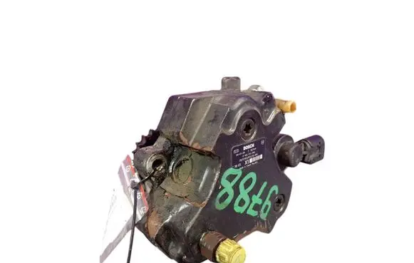 BMW X3 E83 Fuel injection high pressure pump 