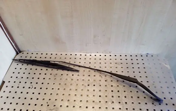 Renault Megane II Front wiper blade arm 80008227
