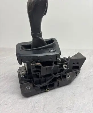 Volvo V70 Gear shifter/selector P08699283 21954 T050520158