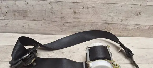 BMW X3 E83 Front seatbelt E1040549 I000045 GB141662003