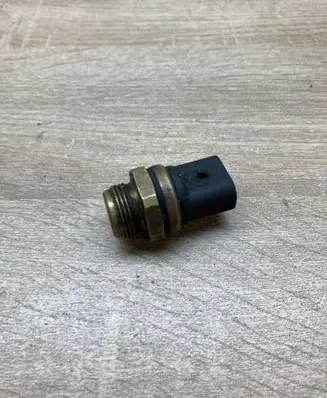 Opel Astra G Coolant temperature sensor 90242