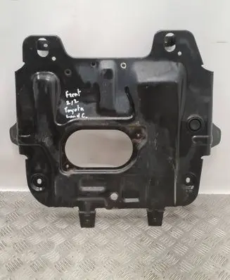 Toyota Land Cruiser (J150) Engine splash shield/under tray