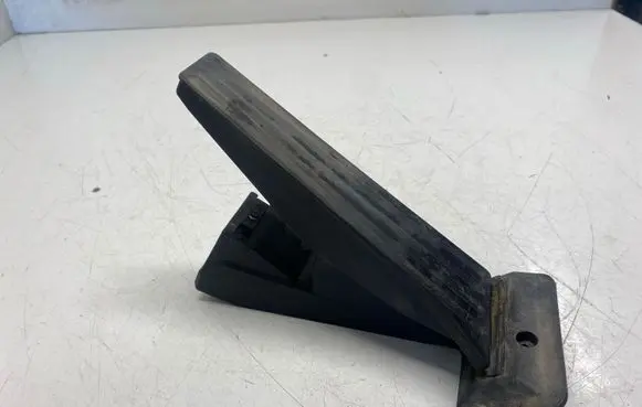 BMW X5 E70 Accelerator throttle pedal 25916010