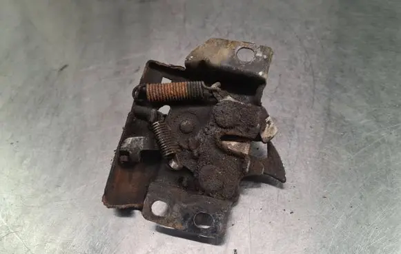 Honda HR-V Engine bonnet/hood lock/catch
