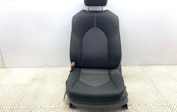 Toyota Camry VIII XV70 Front driver seat