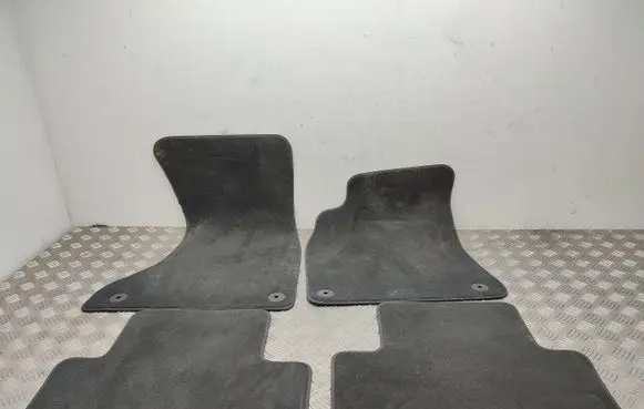 Audi A4 Allroad Car floor mat set 8K0864450B 8K1863691F
