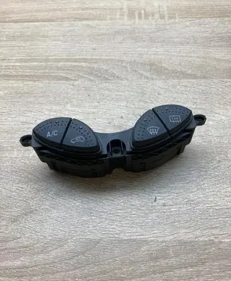 Ford Focus Windscreen/window heater switch 98AG19A945CG