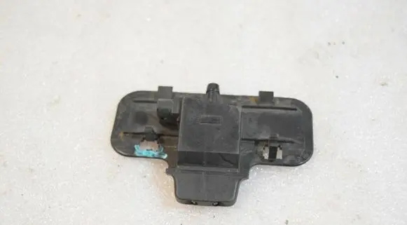 Mercedes-Benz E W210 Windshield washer spray nozzle 2108602347