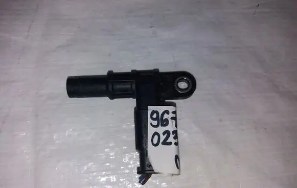 Ford Kuga II Camshaft position sensor