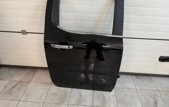 Volkswagen Amarok II Rear door
