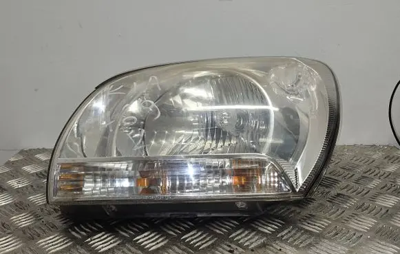 KIA Sportage Headlight/headlamp E131750094