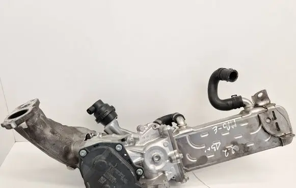 Mercedes-Benz E W212 EGR valve cooler 7100050 A6511400775 2991202146