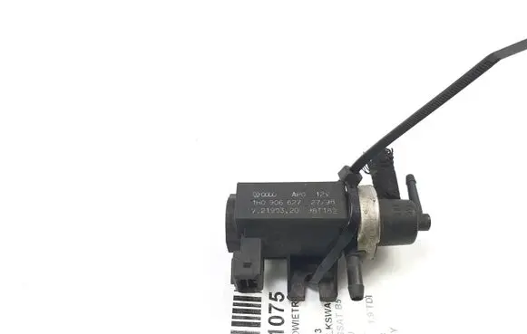 Volkswagen PASSAT B5 Turbo solenoid valve 1H0906627