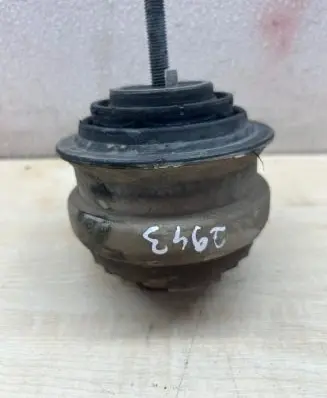 Mercedes-Benz E W211 Engine mount bracket