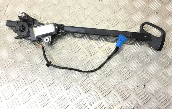 Mercedes-Benz E W238 Seat belt adjustment motor A2058600282