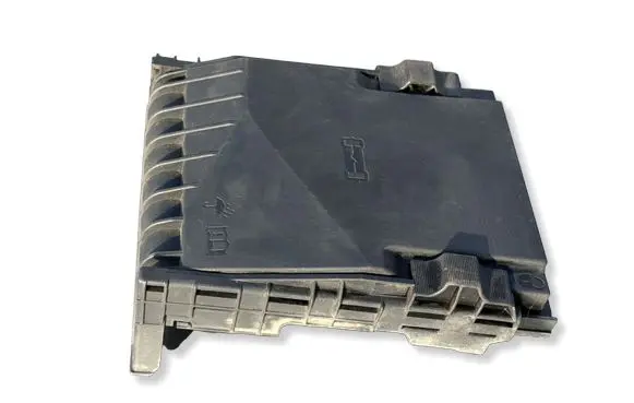 Volkswagen PASSAT B7 Fuse box cover 1K0937132F